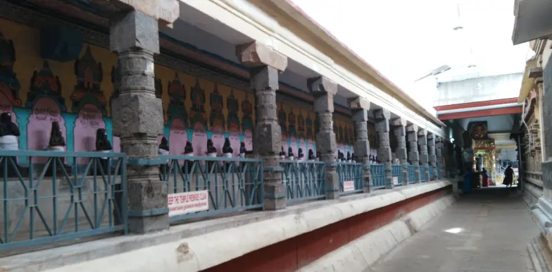 The long inner corridor lined with idols between pillars